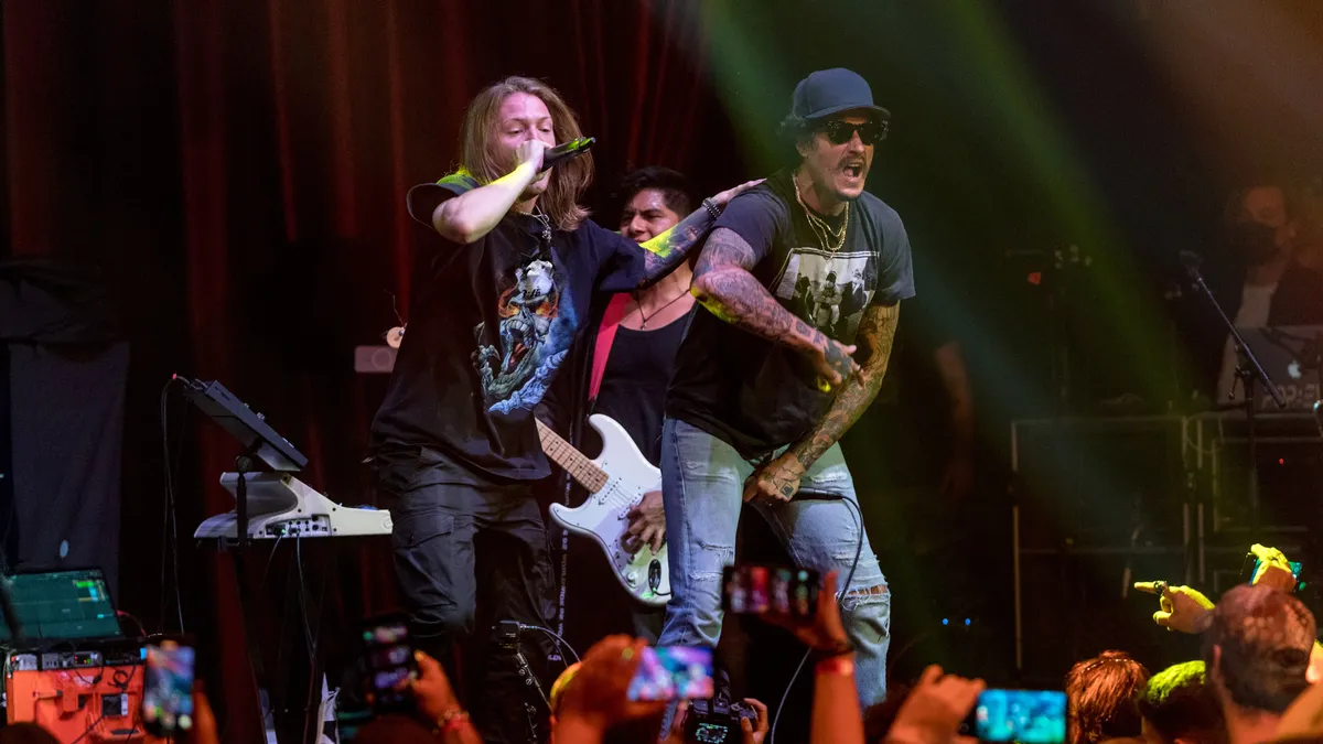 Hollywood Undead